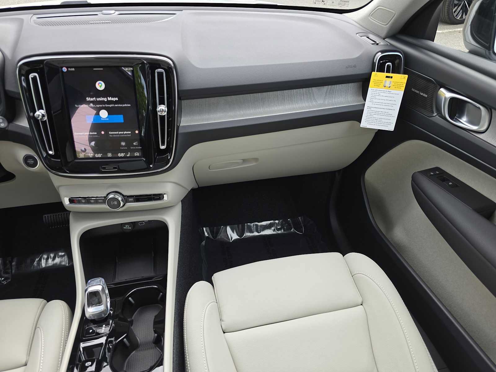 New 2026 Volvo XC40 B5 Plus w/ Protection Package Premier AWD/4WD image 18