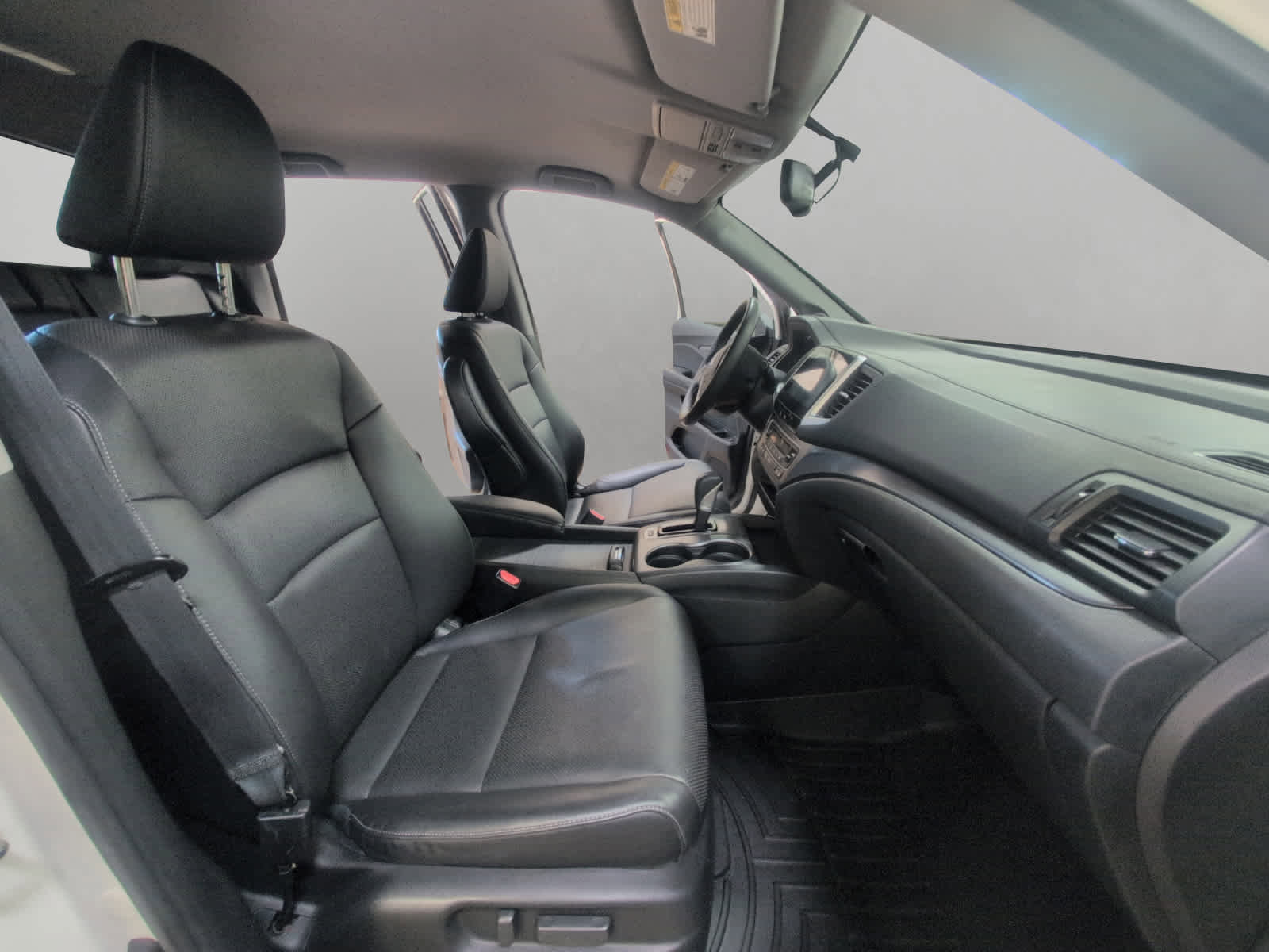 Used 2017 Honda Ridgeline RTL-T image 15