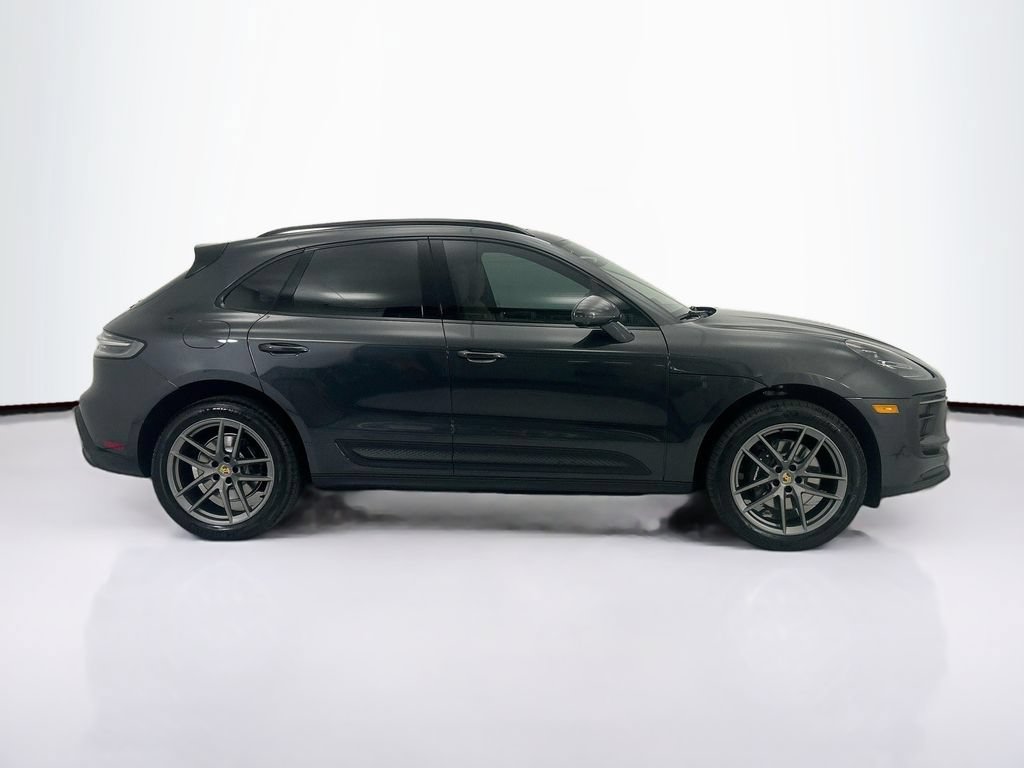 Used 2026 Porsche Macan AWD/4WD image 8