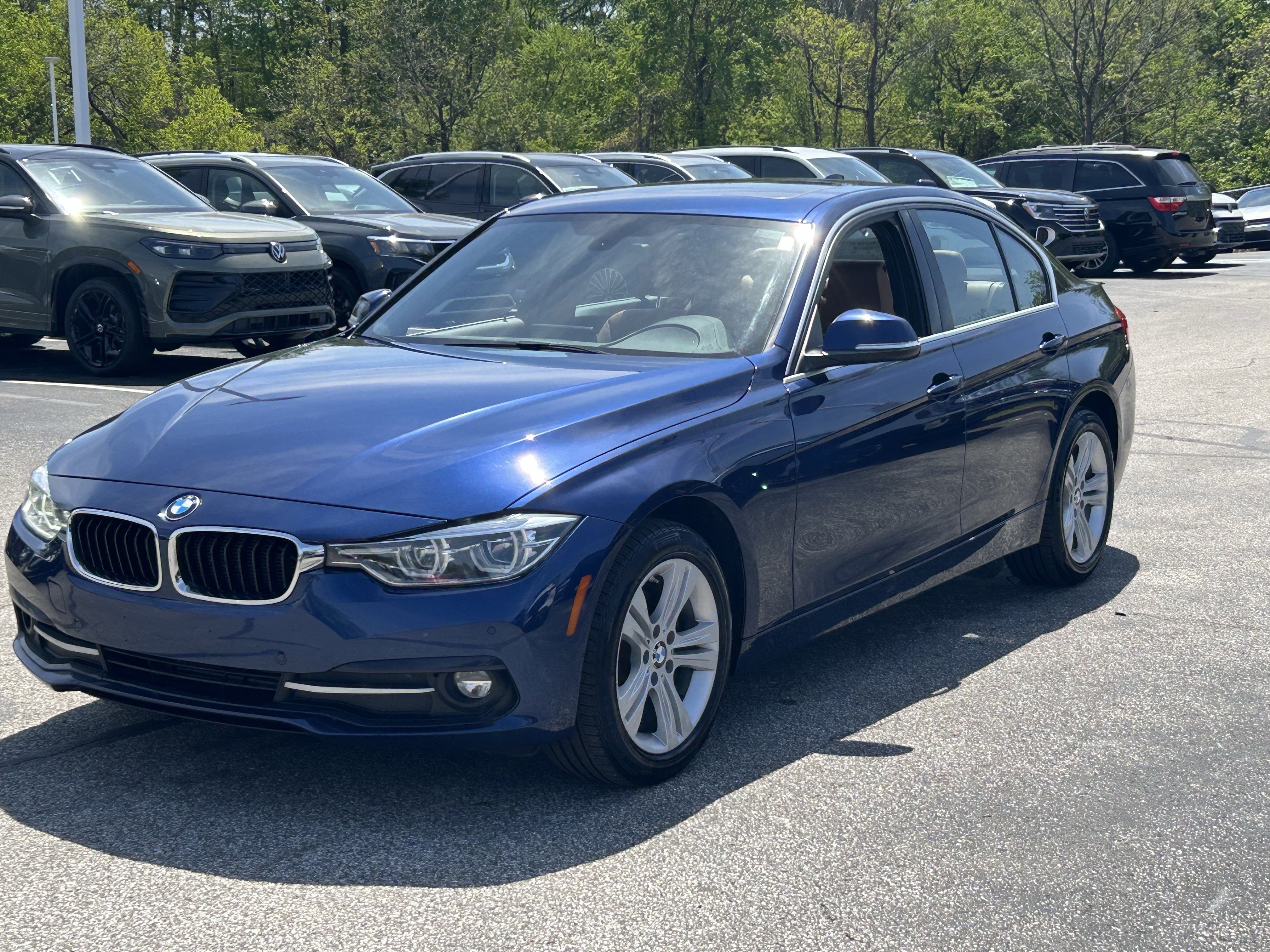 Used 2018 BMW 328d xDrive Sedan w/ Convenience Package image 2