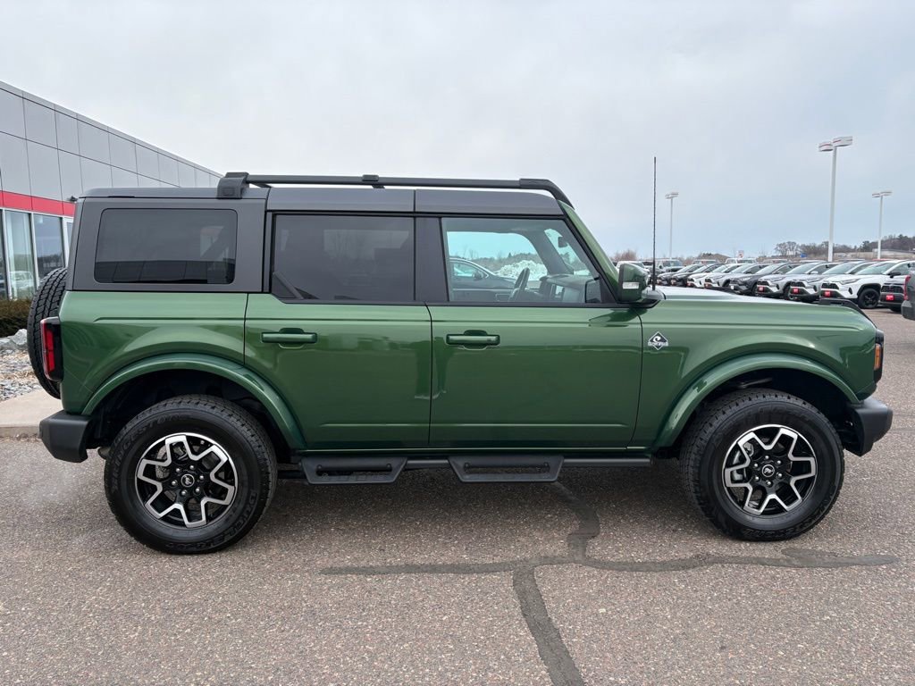 Used 2024 Ford Bronco Outer Banks image 2