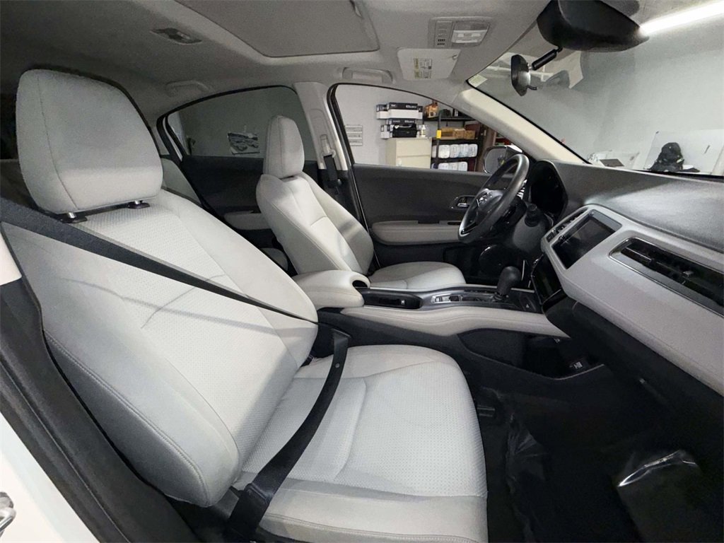 Used 2021 Honda HR-V EX image 14
