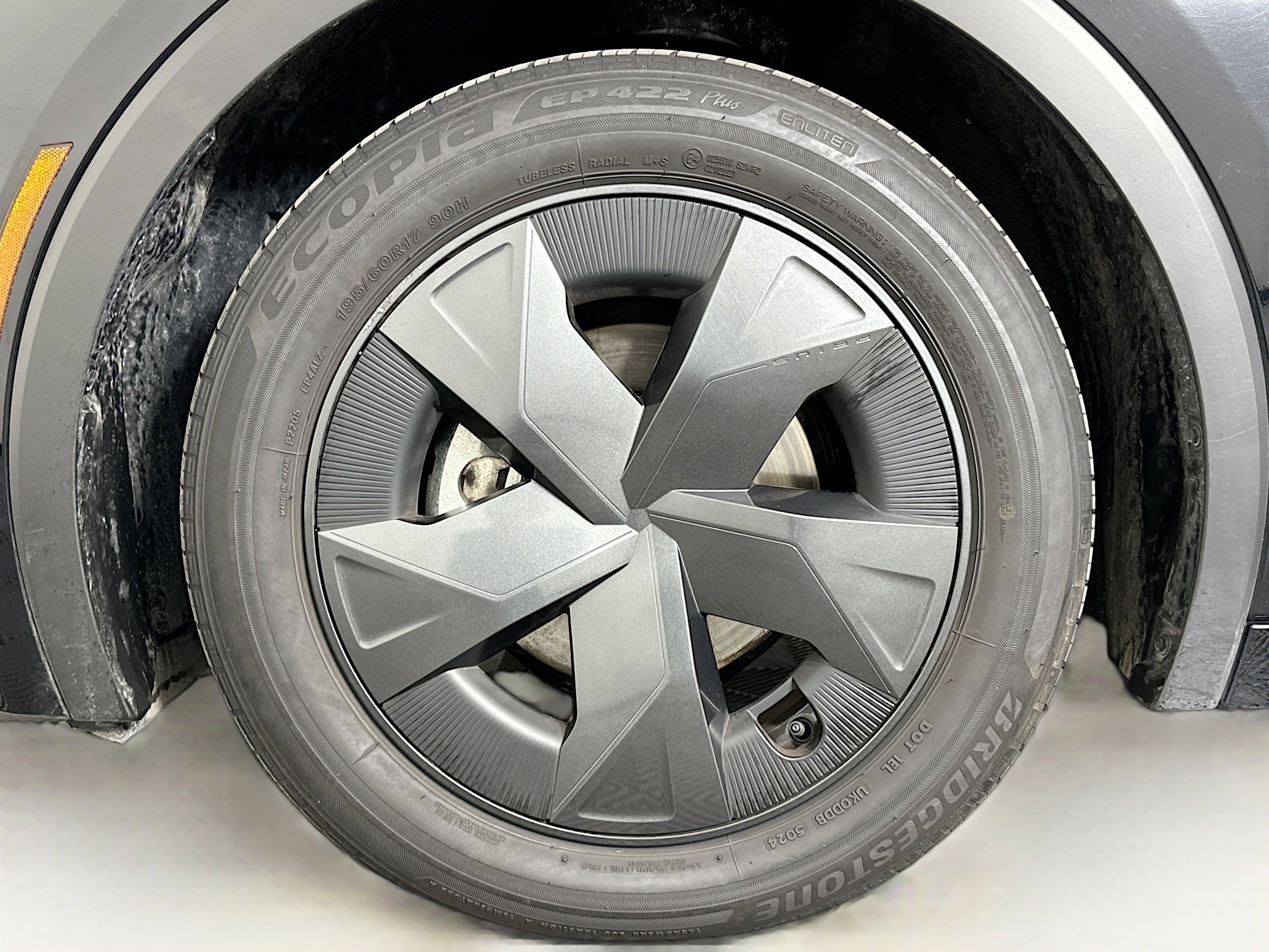 Used 2025 Toyota Prius LE image 11