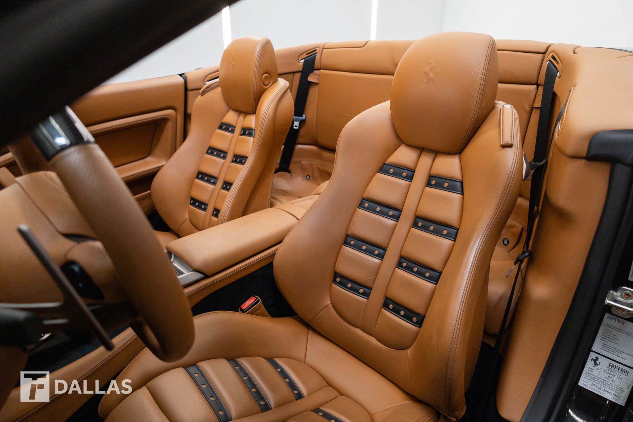 Used 2011 Ferrari California RWD image 26