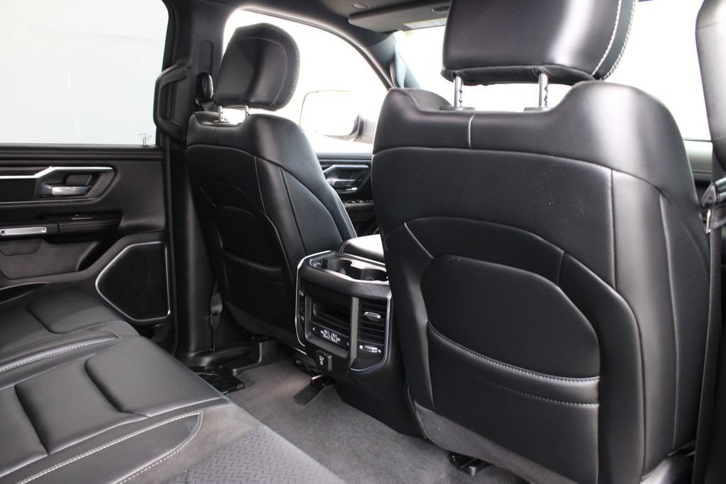 Used 2024 RAM 1500 Laramie AWD/4WD image 22