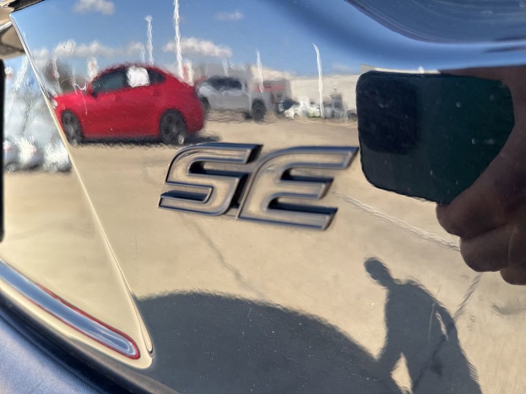 Used 2024 Toyota Corolla SE Nightshade image 12