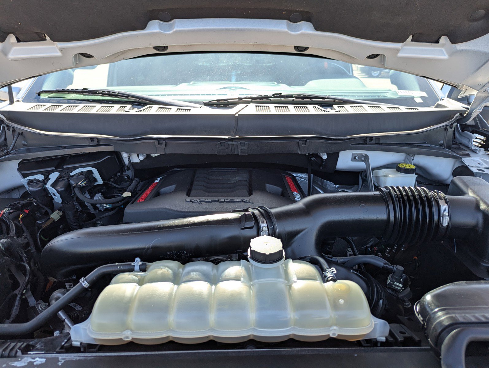 Used 2023 Ford F150 Raptor w/ Raptor Carbon Fiber Package image 33