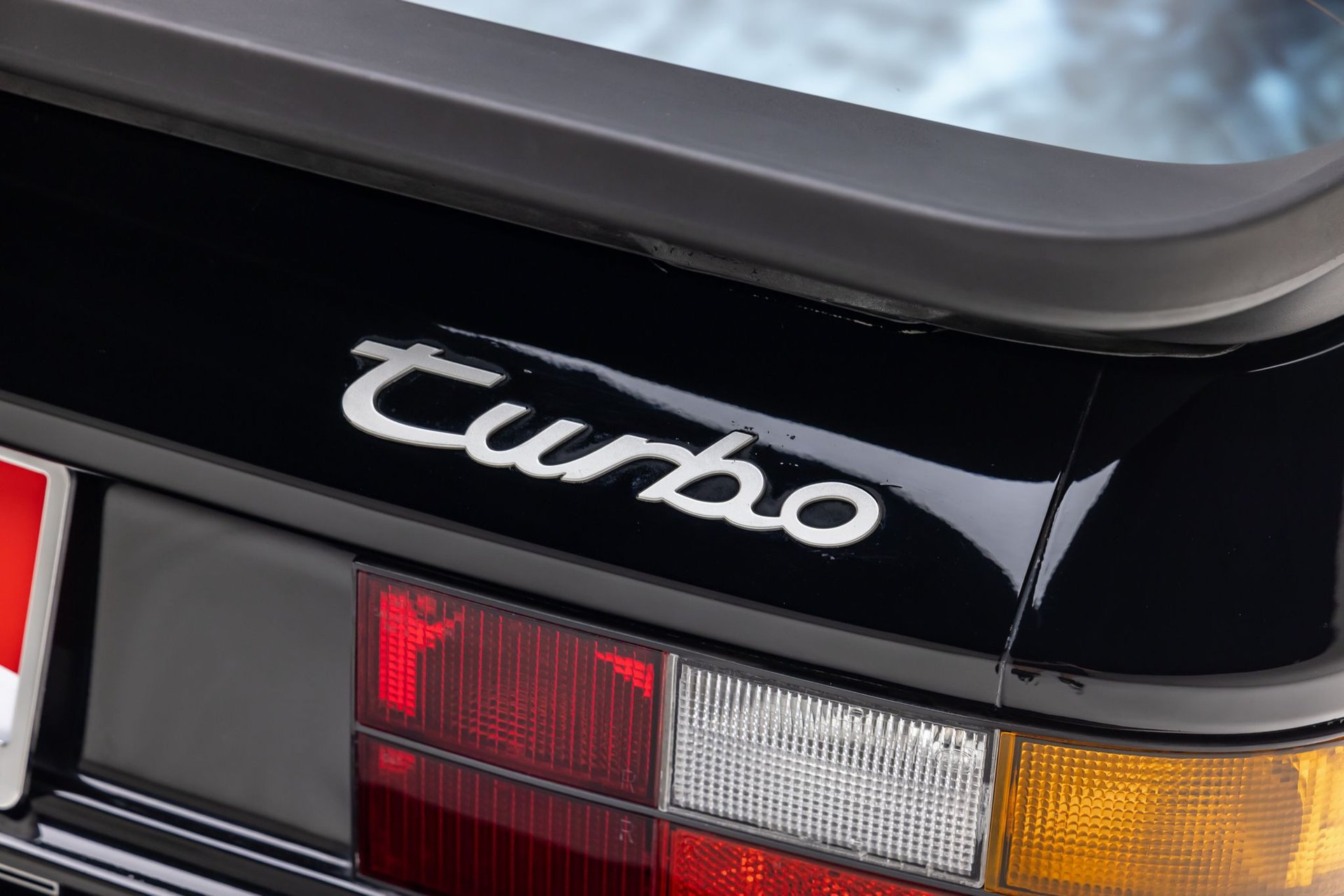 Used 1989 Porsche 944 Turbo RWD image 31
