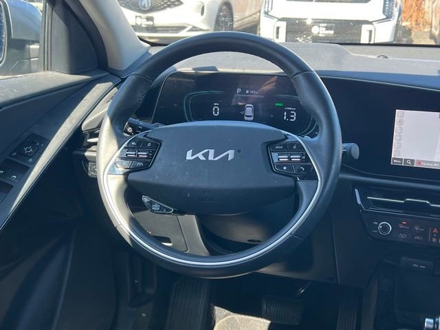 Certified 2023 Kia Niro EX image 14