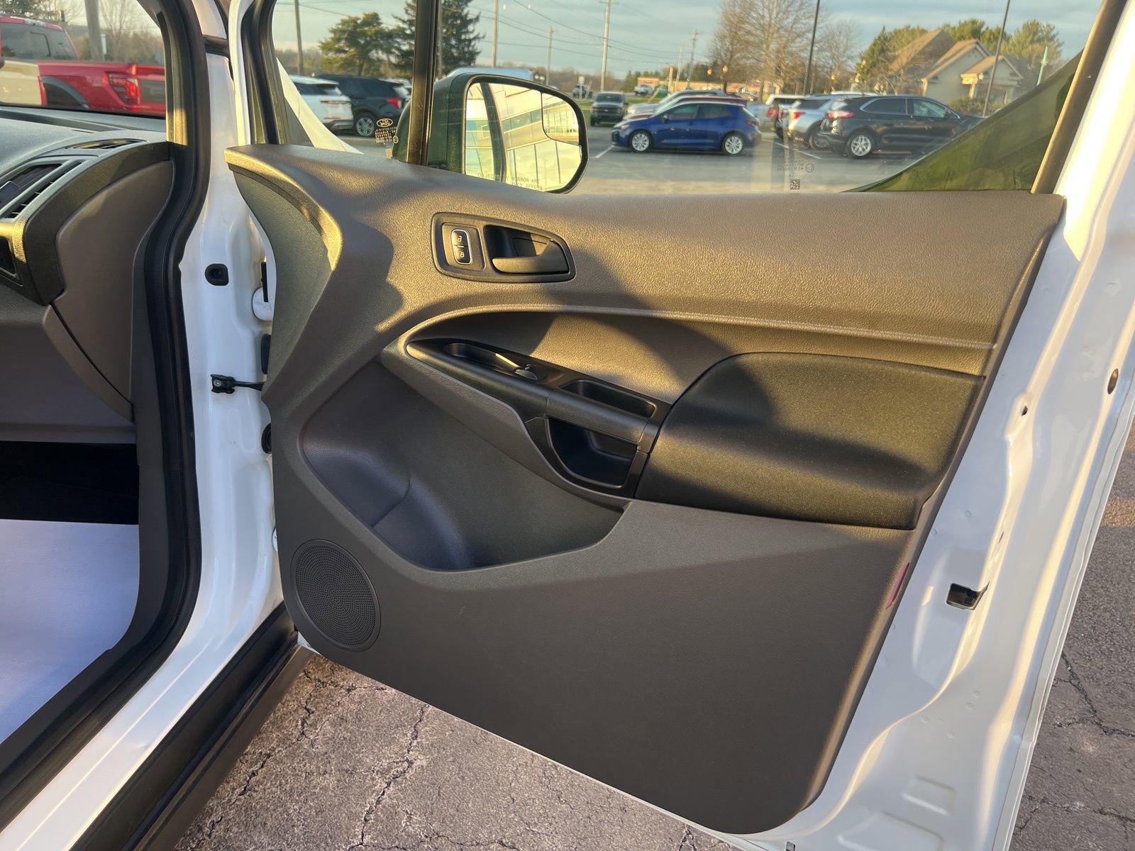Used 2019 Ford Transit Connect XL image 26
