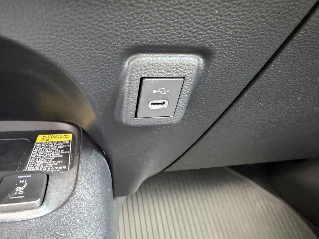 Used 2025 Toyota Corolla XSE FWD image 22