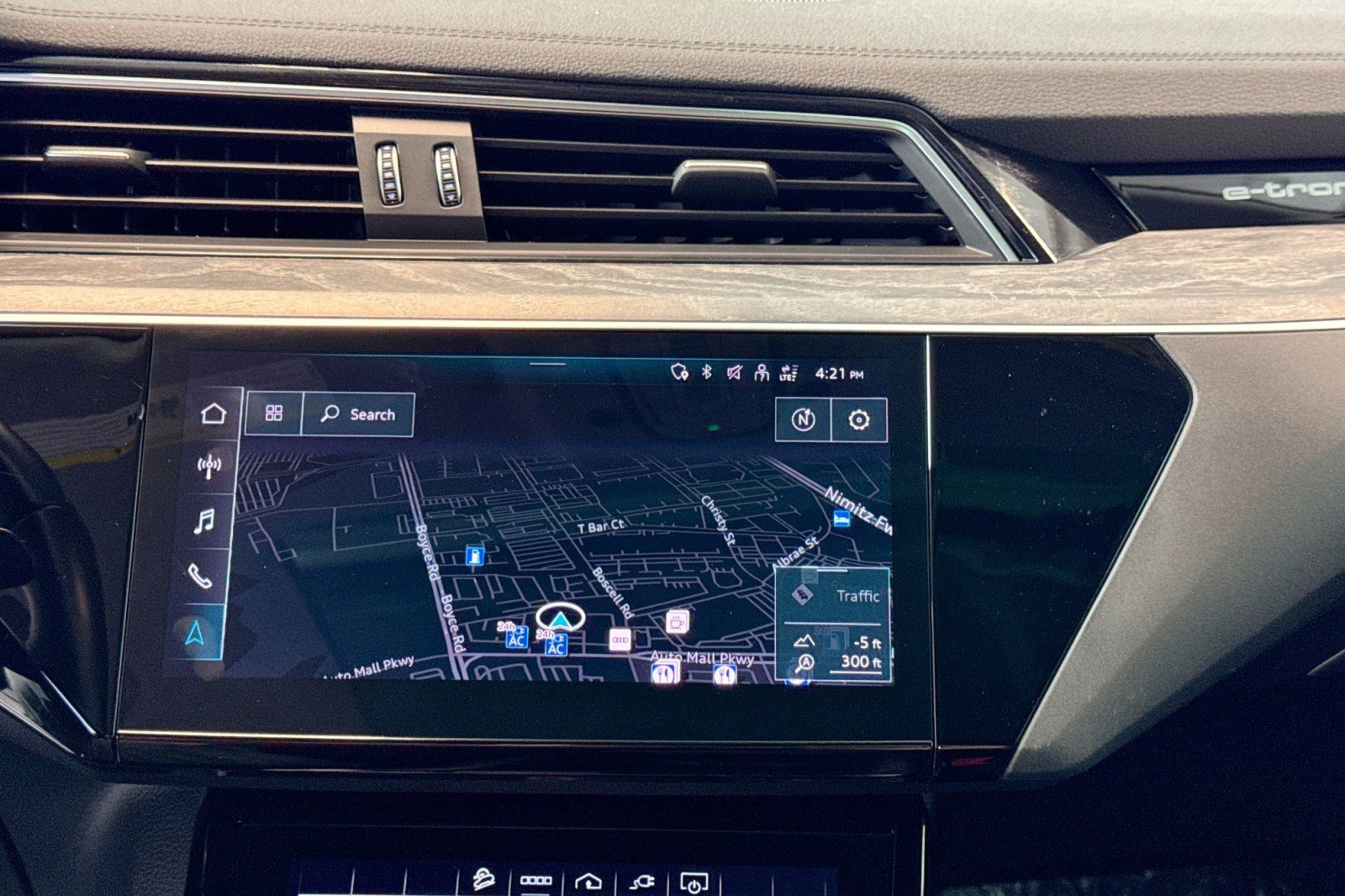 Used 2022 Audi e-tron Premium w/ Convenience Plus Package image 13