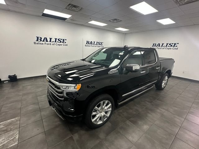 Used 2024 Chevrolet Silverado 1500 High Country w/ Technology Package AWD/4WD image 12