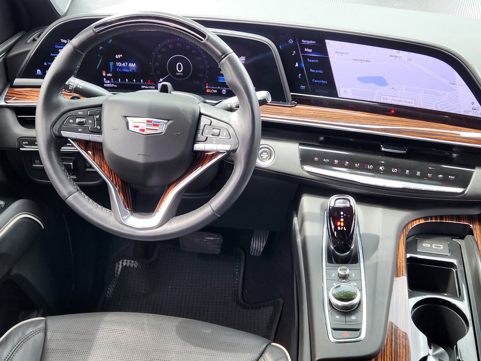 Certified 2023 Cadillac Escalade Premium Luxury w/ Performance Package AWD/4WD image 10