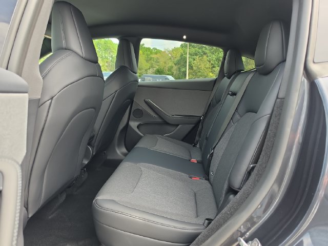 Used 2026 Tesla Model Y 2WD image 12