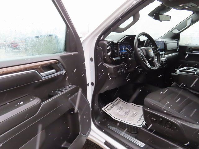 Used 2024 Chevrolet Silverado 1500 LT image 20