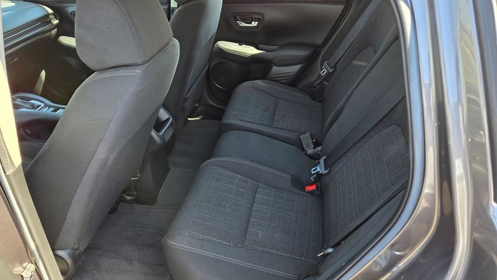 Used 2024 Honda HR-V LX image 11