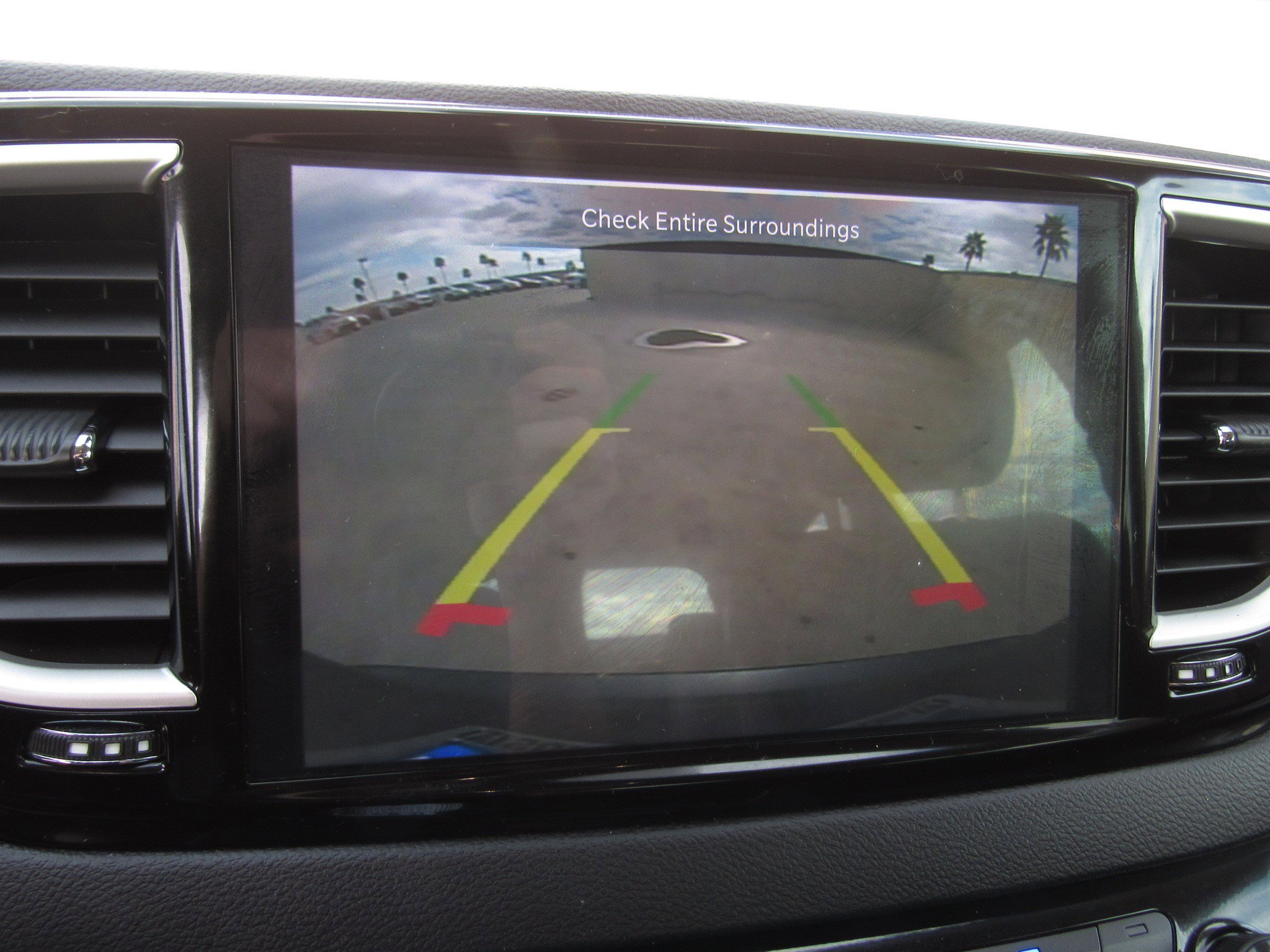 Used 2024 Chrysler Pacifica Touring-L image 20