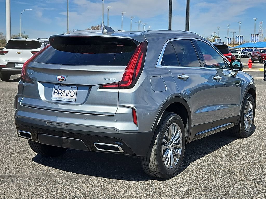 Used 2025 Cadillac XT4 Premium Luxury image 4