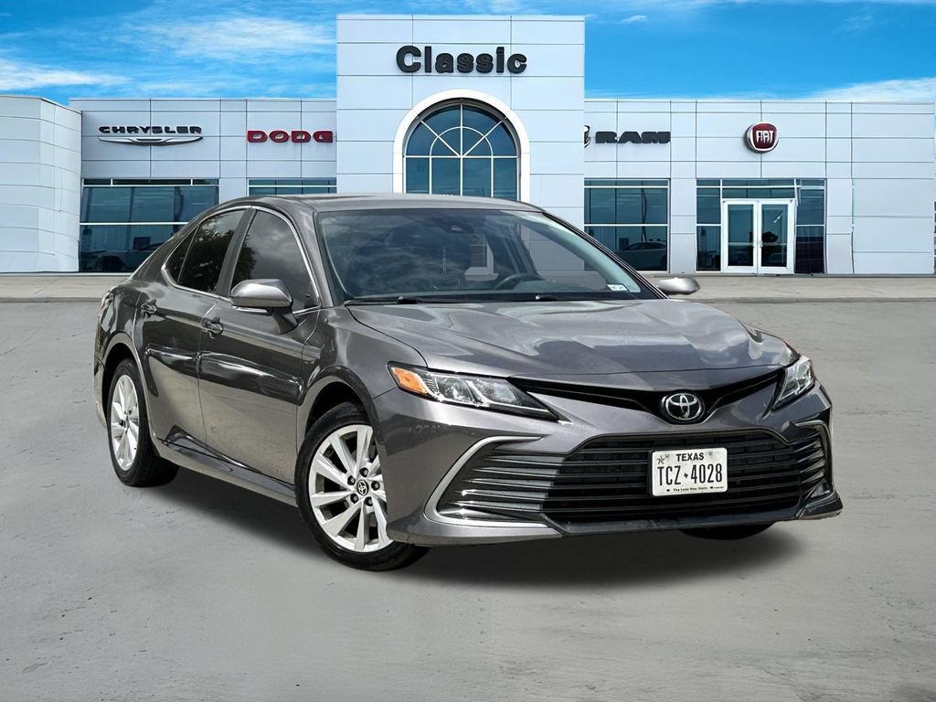 Used 2023 Toyota Camry LE w/ Convenience Package FWD image 1