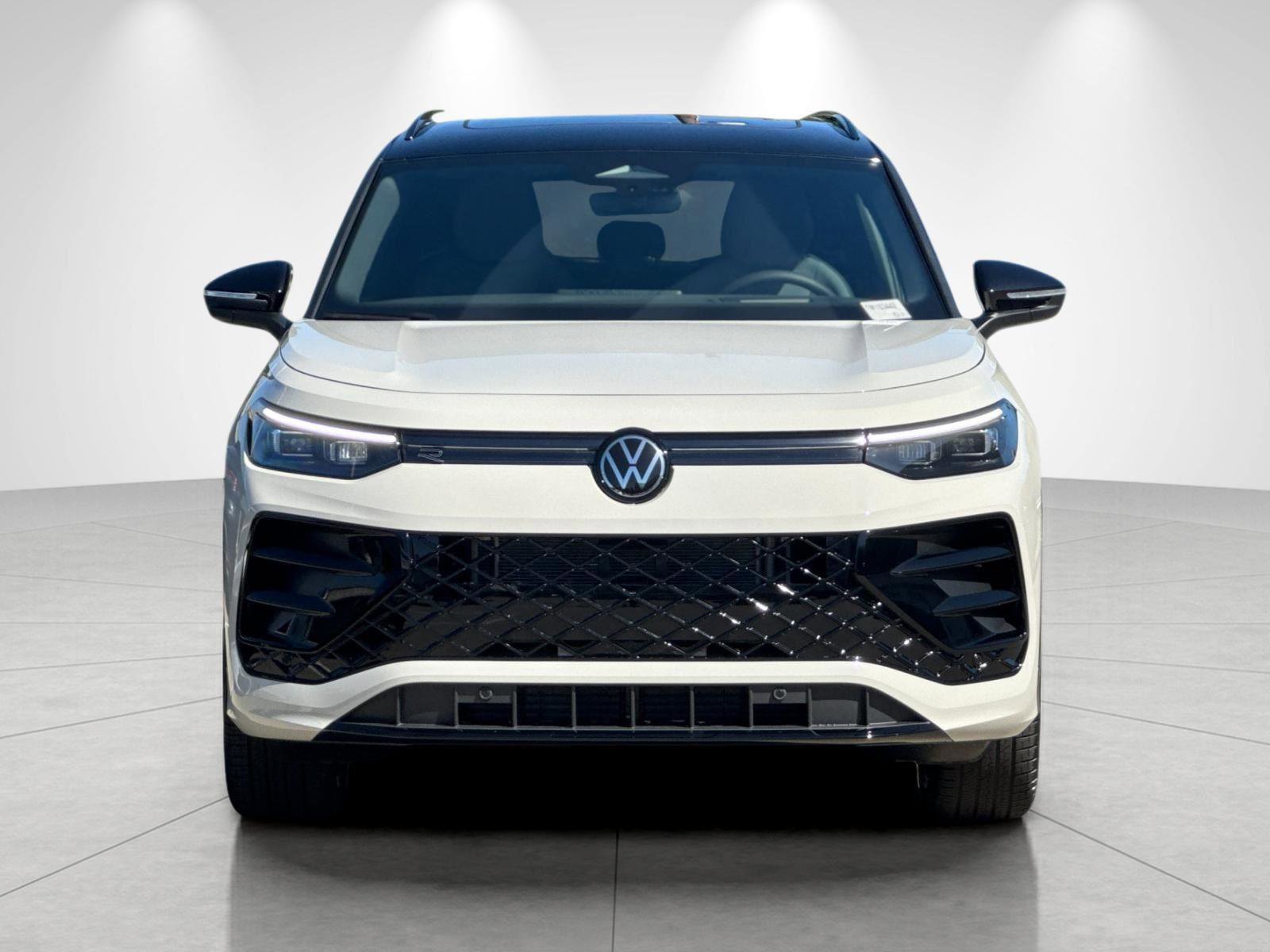 New 2026 Volkswagen Tiguan SE R-Line AWD/4WD image 8