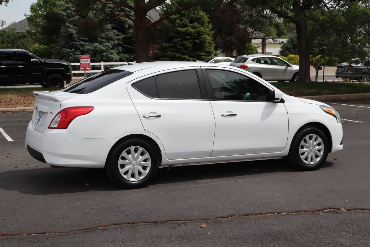 Used 2019 Nissan Versa SV FWD image 4