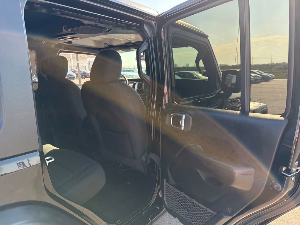 Used 2021 Jeep Wrangler Unlimited Sport image 29