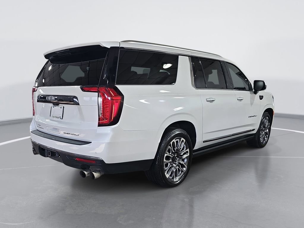 Certified 2024 GMC Yukon XL Denali Ultimate AWD/4WD image 3