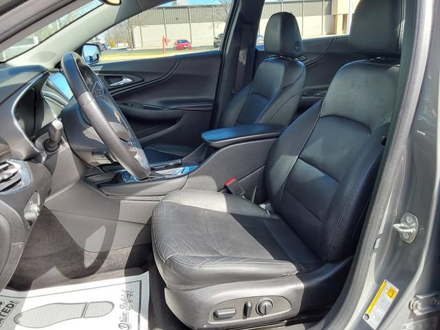 Used 2018 Chevrolet Malibu LT w/ True North Edition FWD image 19