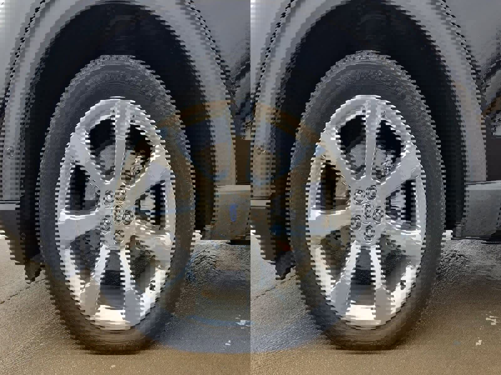 Used 2020 Ford Explorer Platinum w/ Premium Technology Package image 13