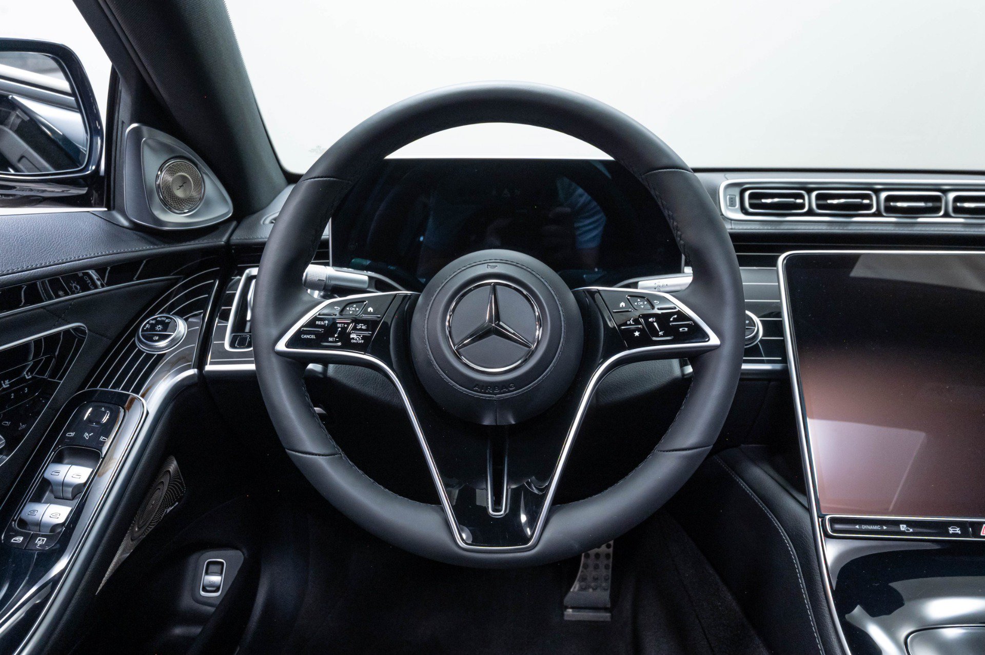 Used 2024 Mercedes-Benz S 580 4MATIC Sedan image 43