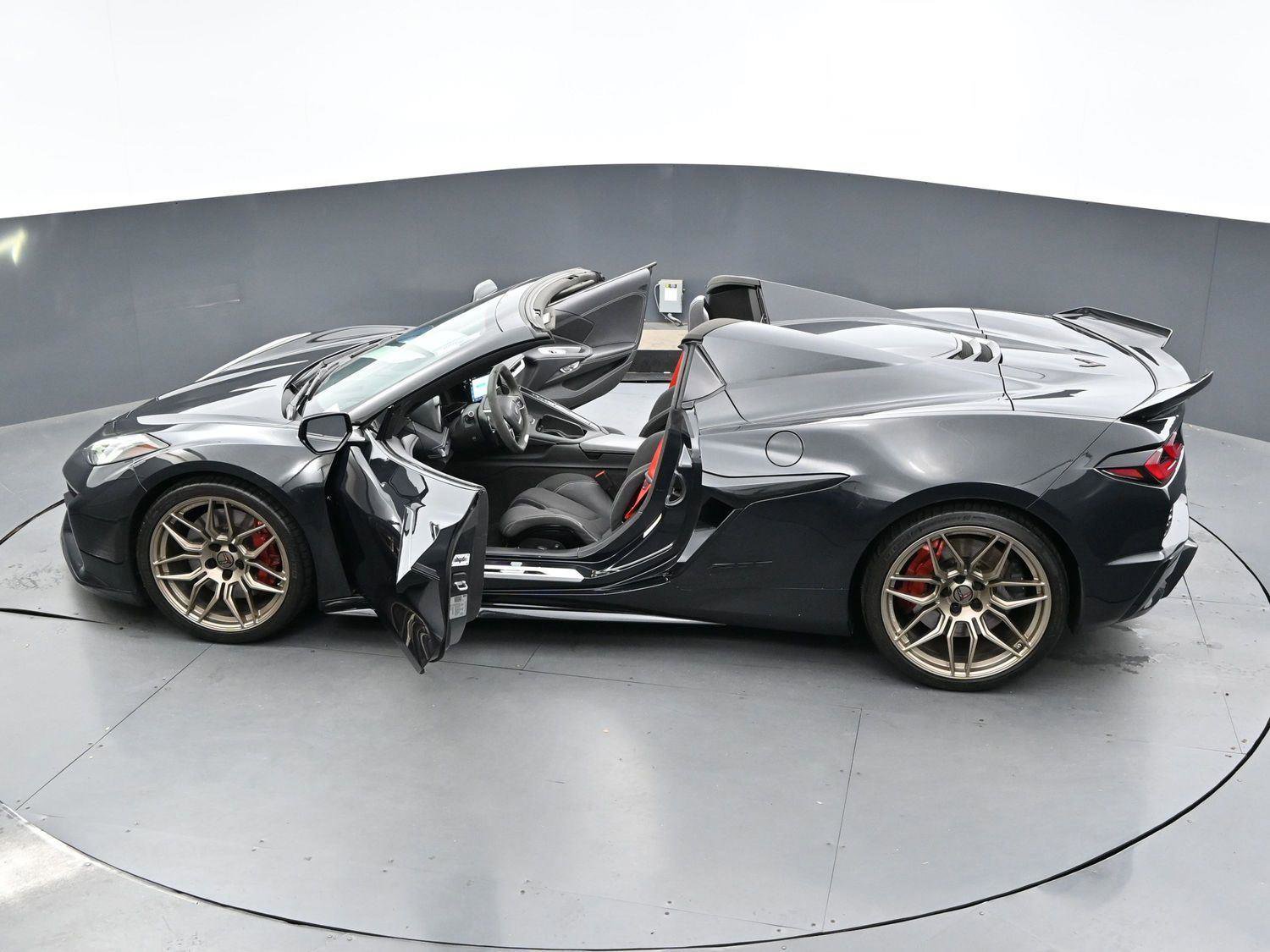 Used 2024 Chevrolet Corvette Z06 image 36