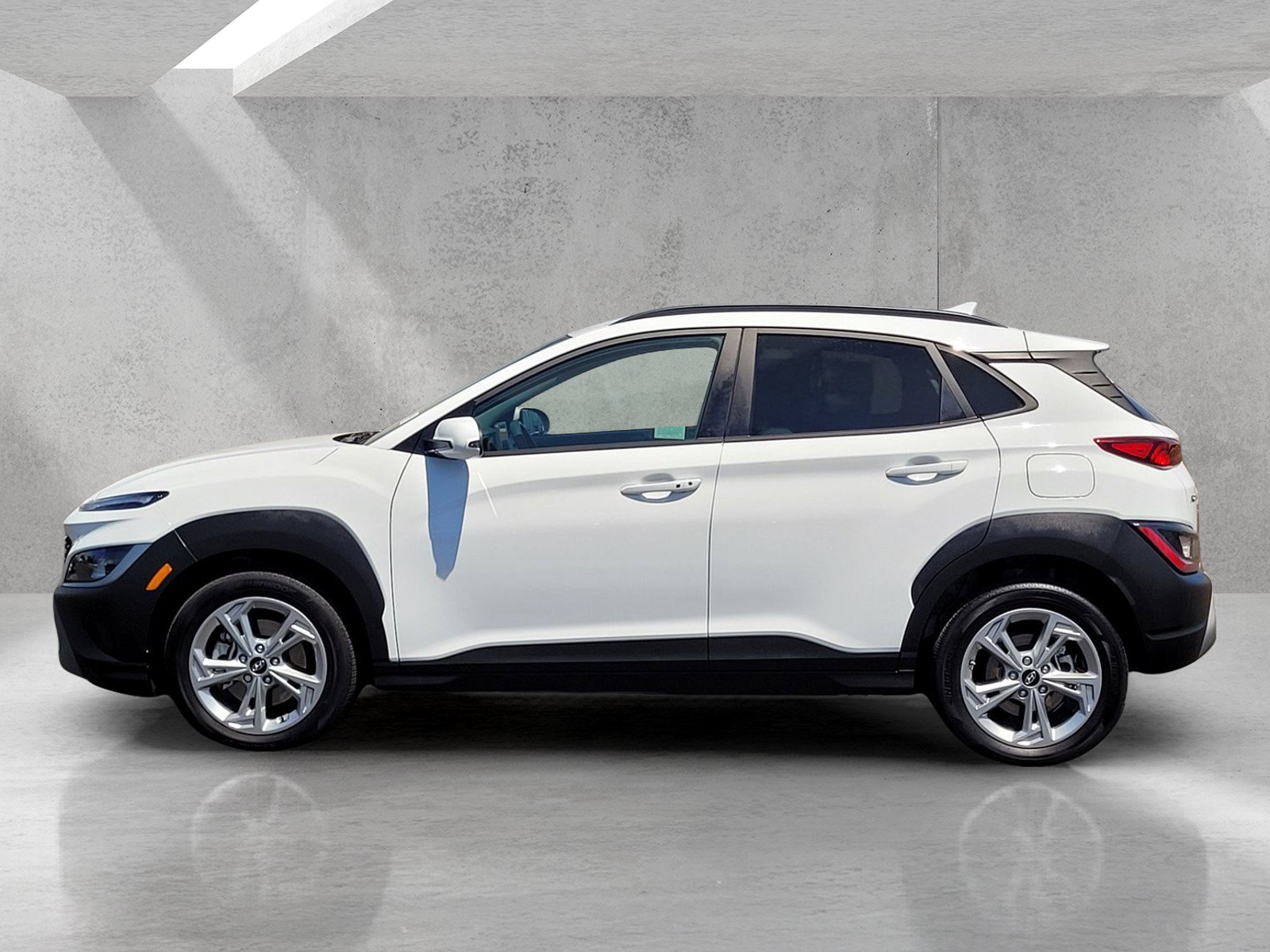 Used 2023 Hyundai Kona SEL w/ Cargo Package AWD/4WD image 7