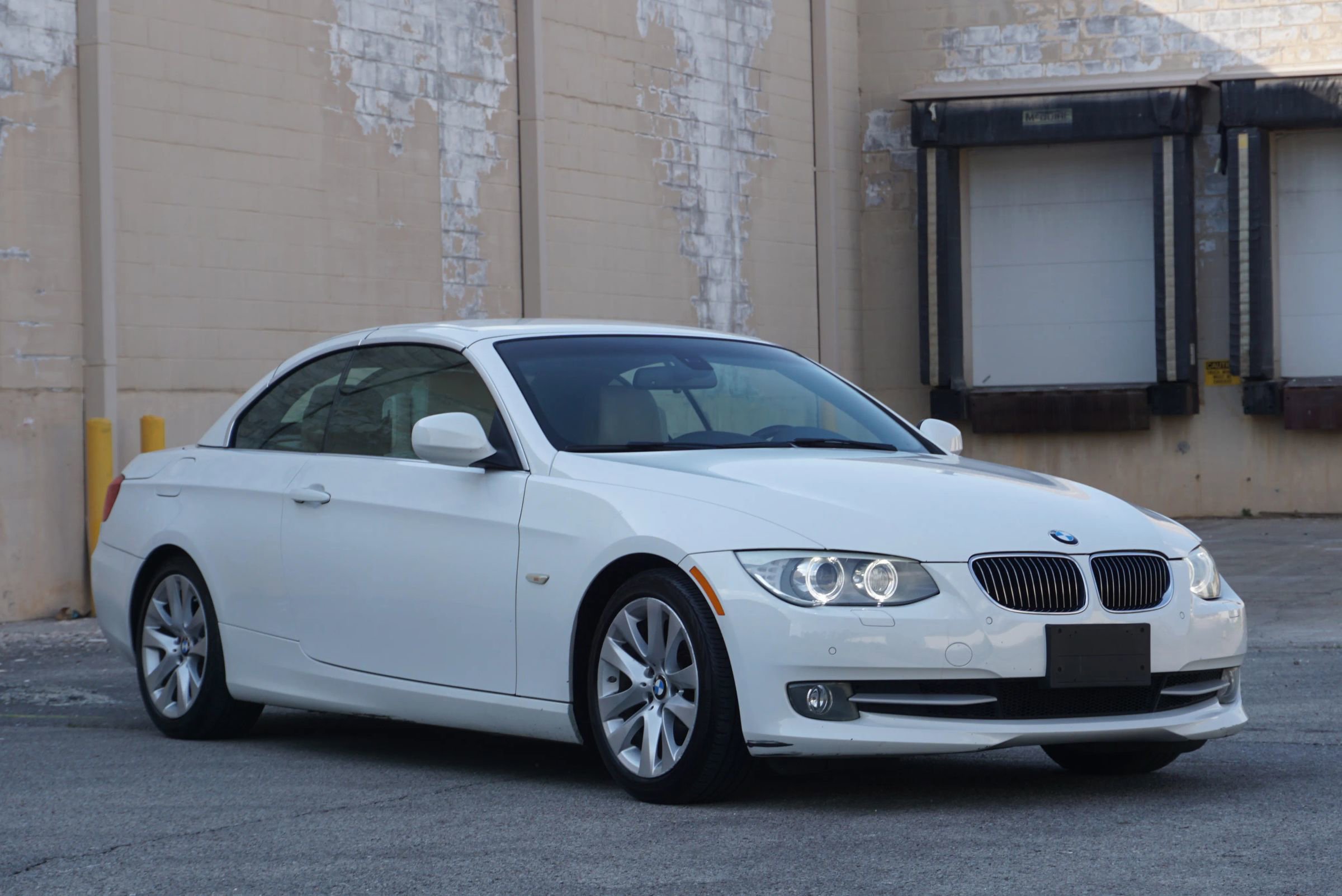 Used 2013 BMW 328i Convertible RWD image 3