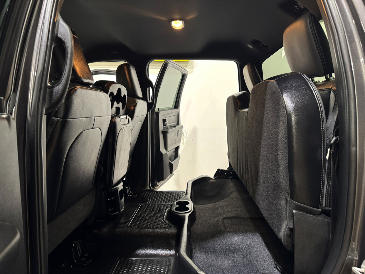 Used 2024 RAM 2500 Tradesman w/ Chrome Appearance Group image 17