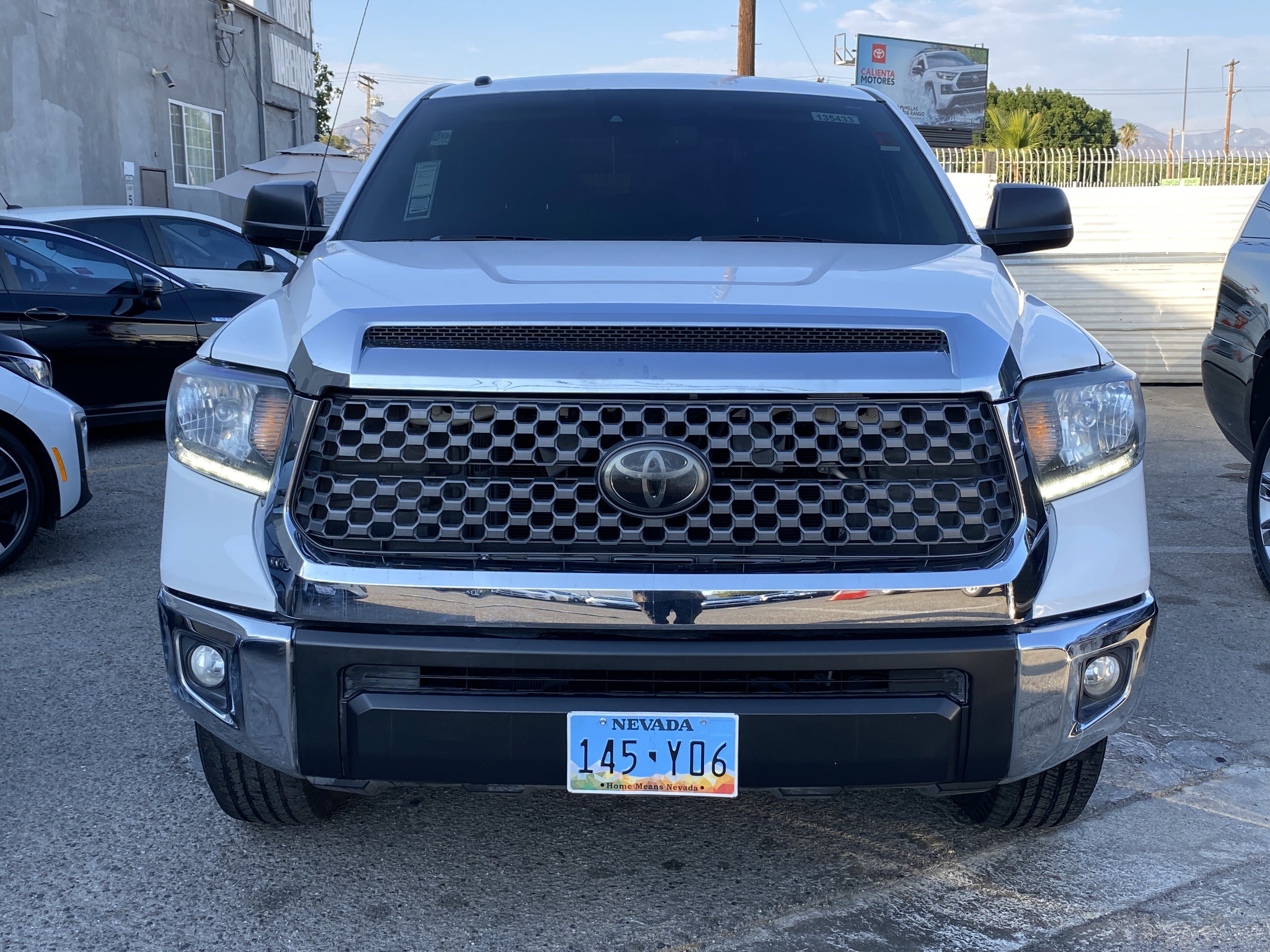 Used 2018 Toyota Tundra SR5 w/ SR5 Upgrade Package image 3