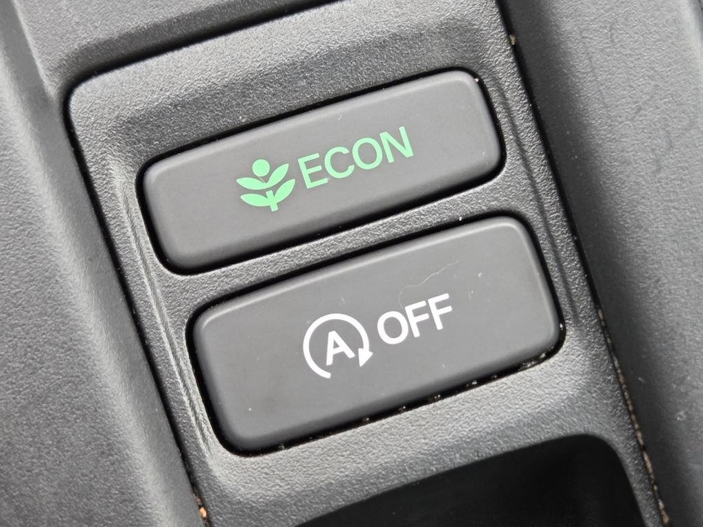 Certified 2025 Honda Accord SE image 8