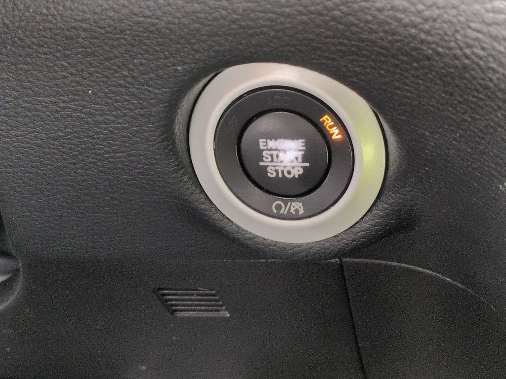 Used 2021 Chrysler Pacifica Touring w/ S Appearance Package FWD image 15