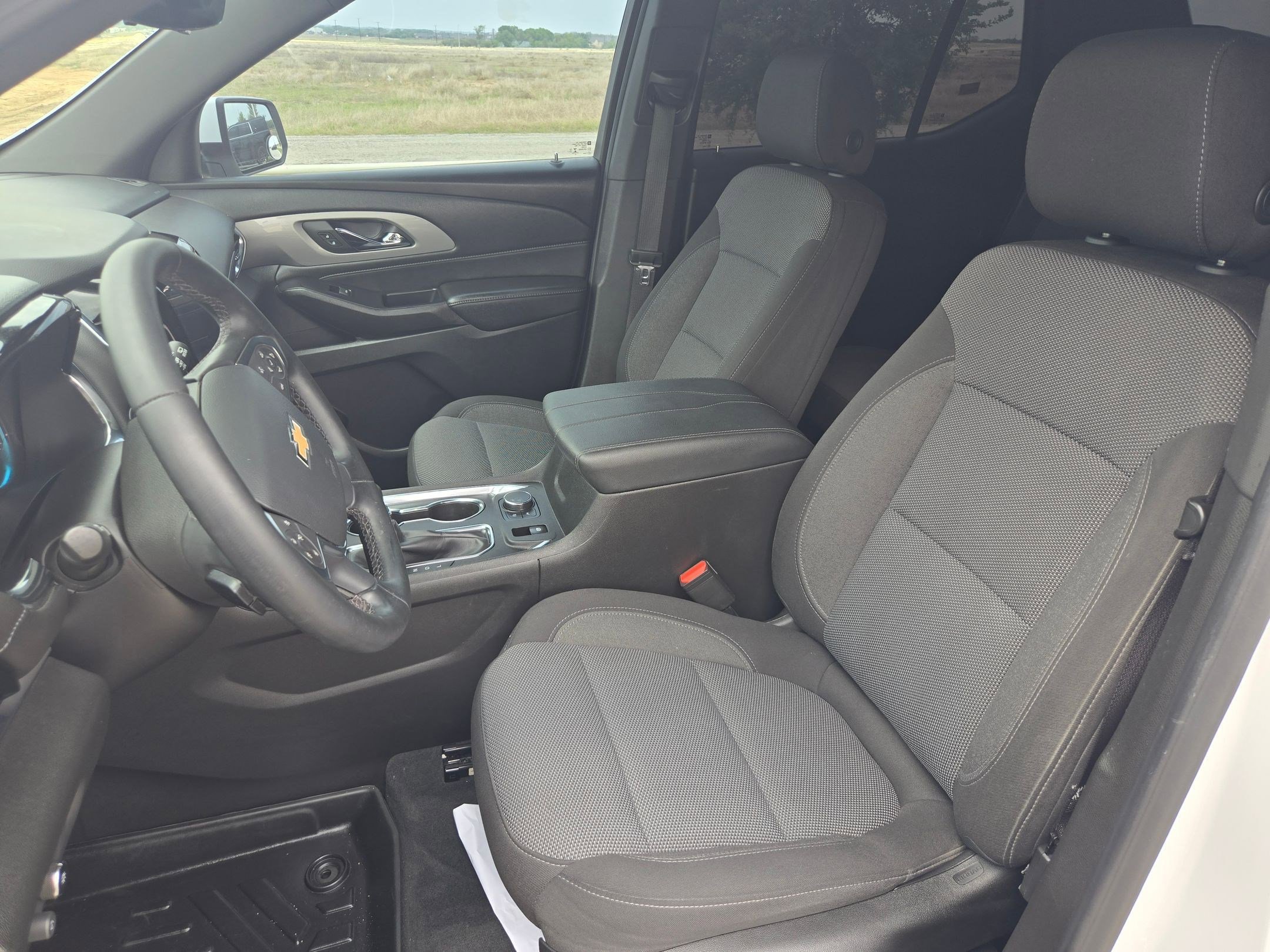 Used 2023 Chevrolet Traverse LT image 10