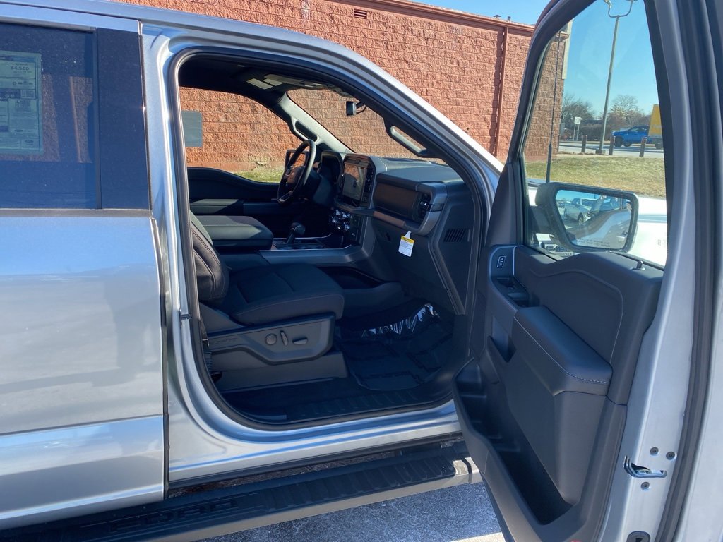 New 2026 Ford F150 XLT w/ Equipment Group 302A MID image 20