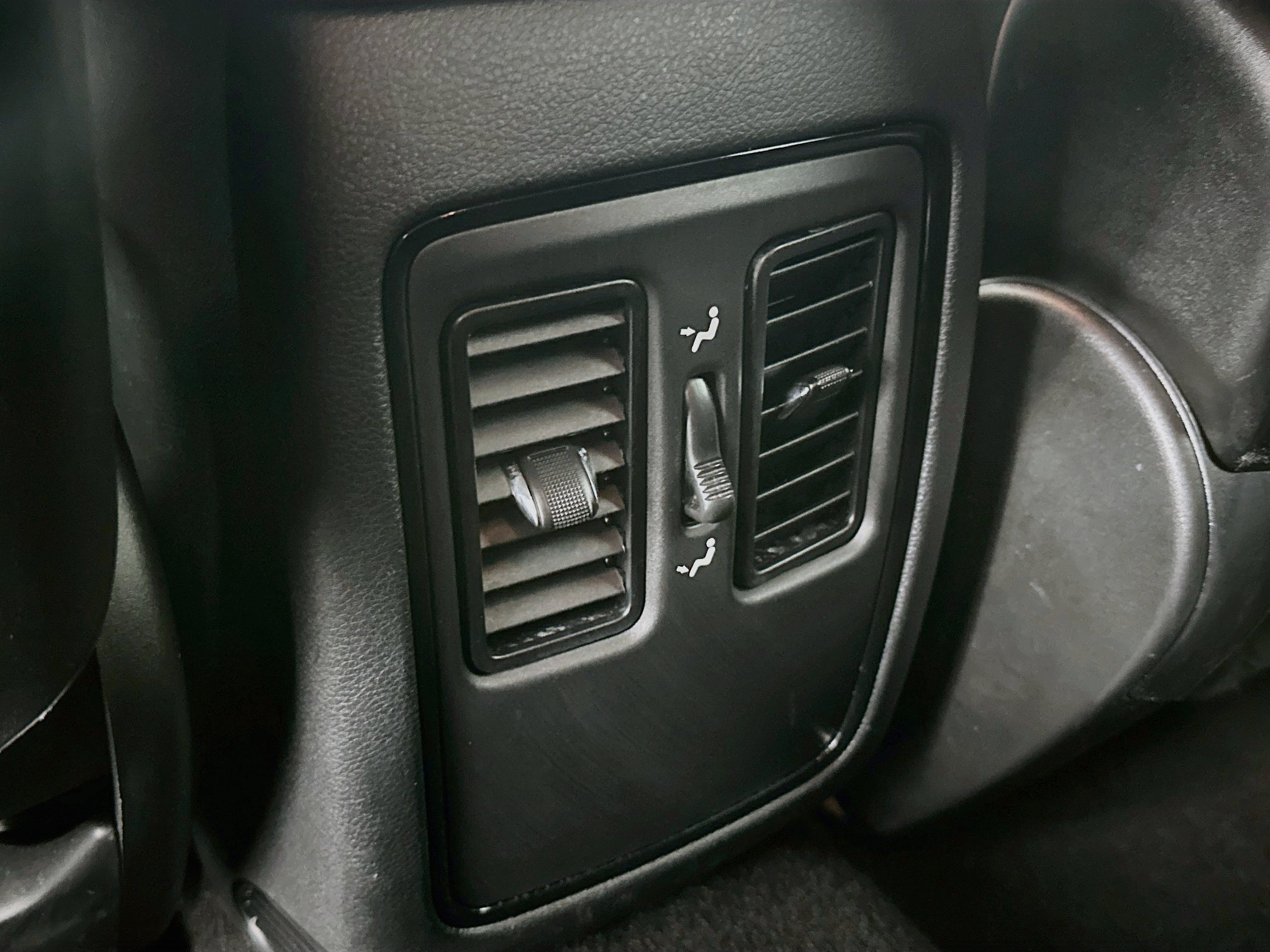 Used 2025 Dodge Durango GT AWD/4WD image 27