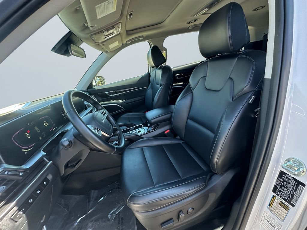 Used 2025 Kia Telluride S image 9