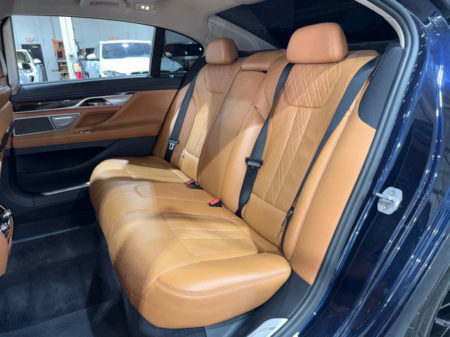 Used 2016 BMW 750i xDrive AWD/4WD image 14