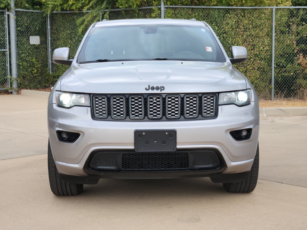 Used 2019 Jeep Grand Cherokee Altitude AWD/4WD image 2