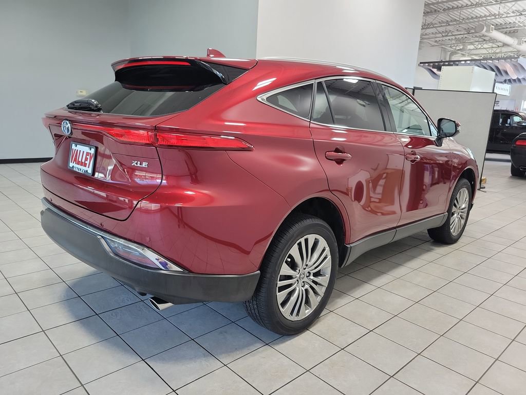 Used 2023 Toyota Venza XLE AWD/4WD image 10