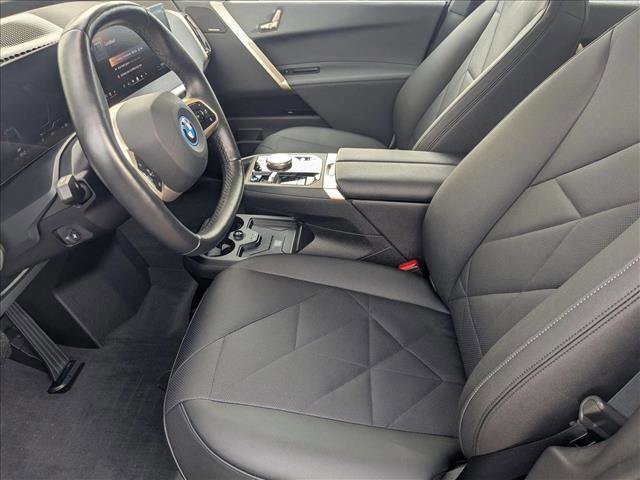 Used 2025 BMW iX xDrive50 image 16