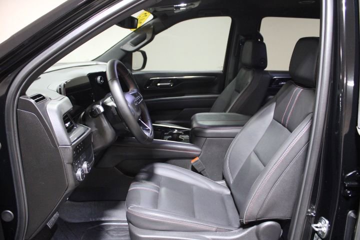 Used 2025 Chevrolet Tahoe RST AWD/4WD image 19