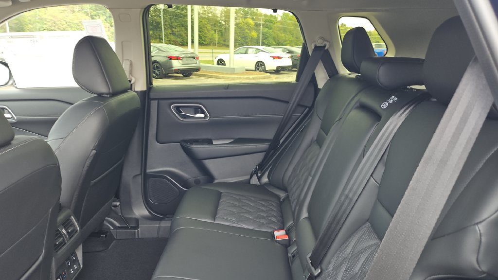 New 2026 Nissan Rogue Platinum AWD/4WD image 7