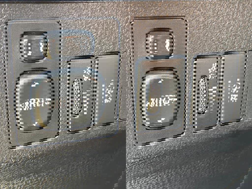 Used 2017 Toyota RAV4 XLE image 10