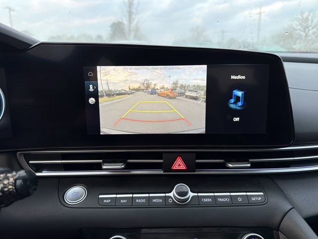 Used 2024 Hyundai Elantra SEL image 29